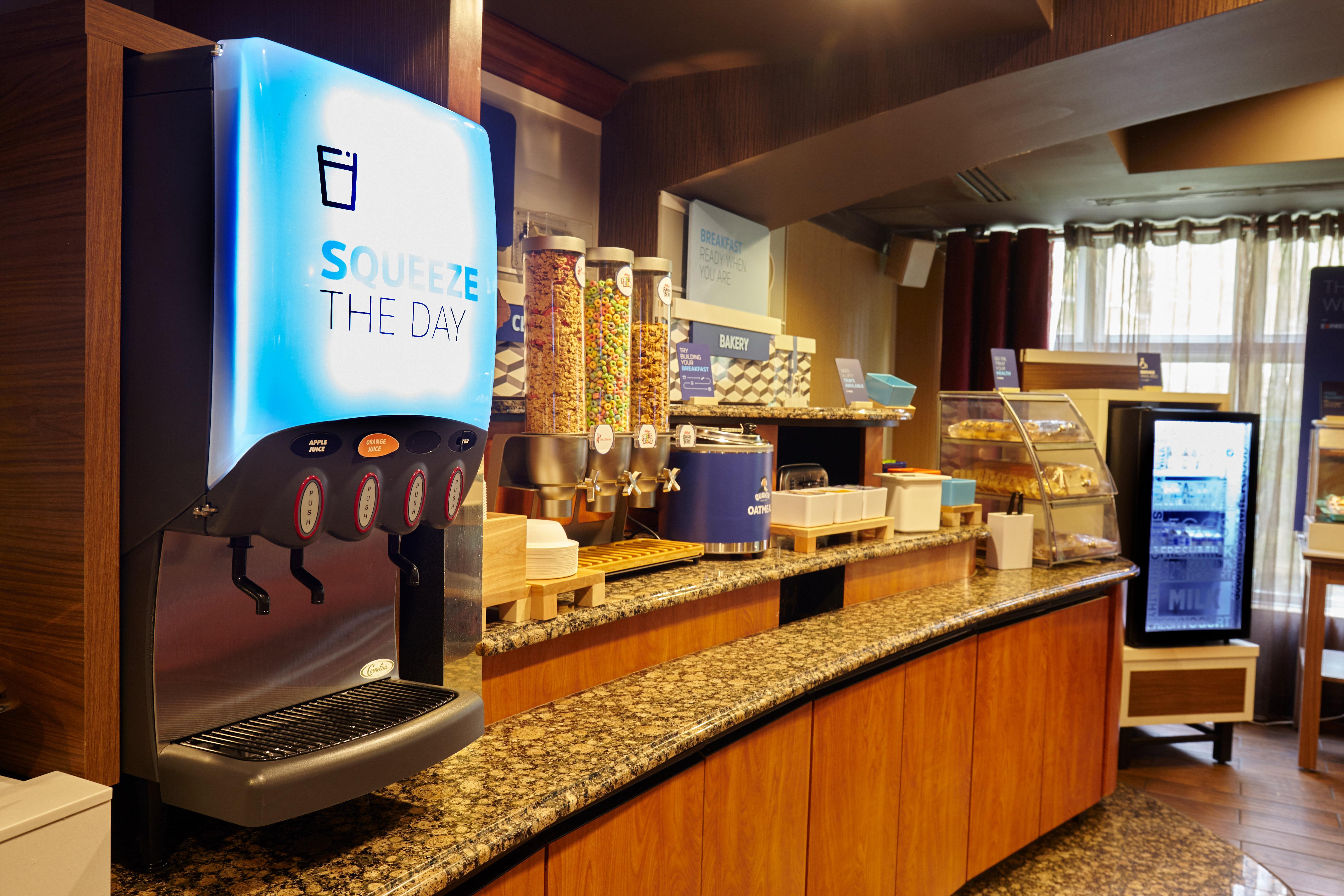 Holiday Inn Express Hotel & Suites Vineland Millville By Ihg Buitenkant foto