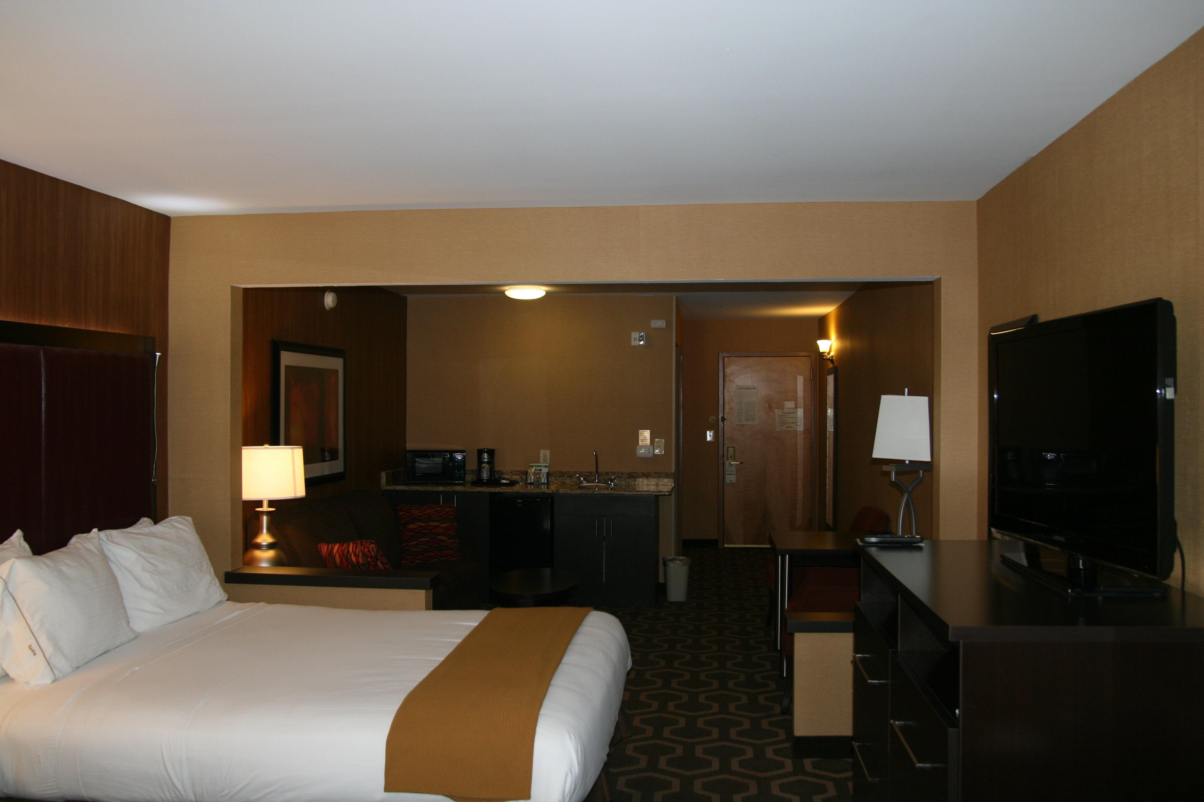 Holiday Inn Express Hotel & Suites Vineland Millville By Ihg Buitenkant foto