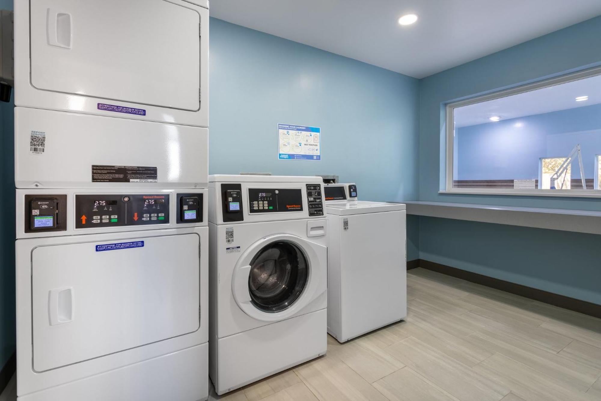 Holiday Inn Express Hotel & Suites Vineland Millville By Ihg Buitenkant foto