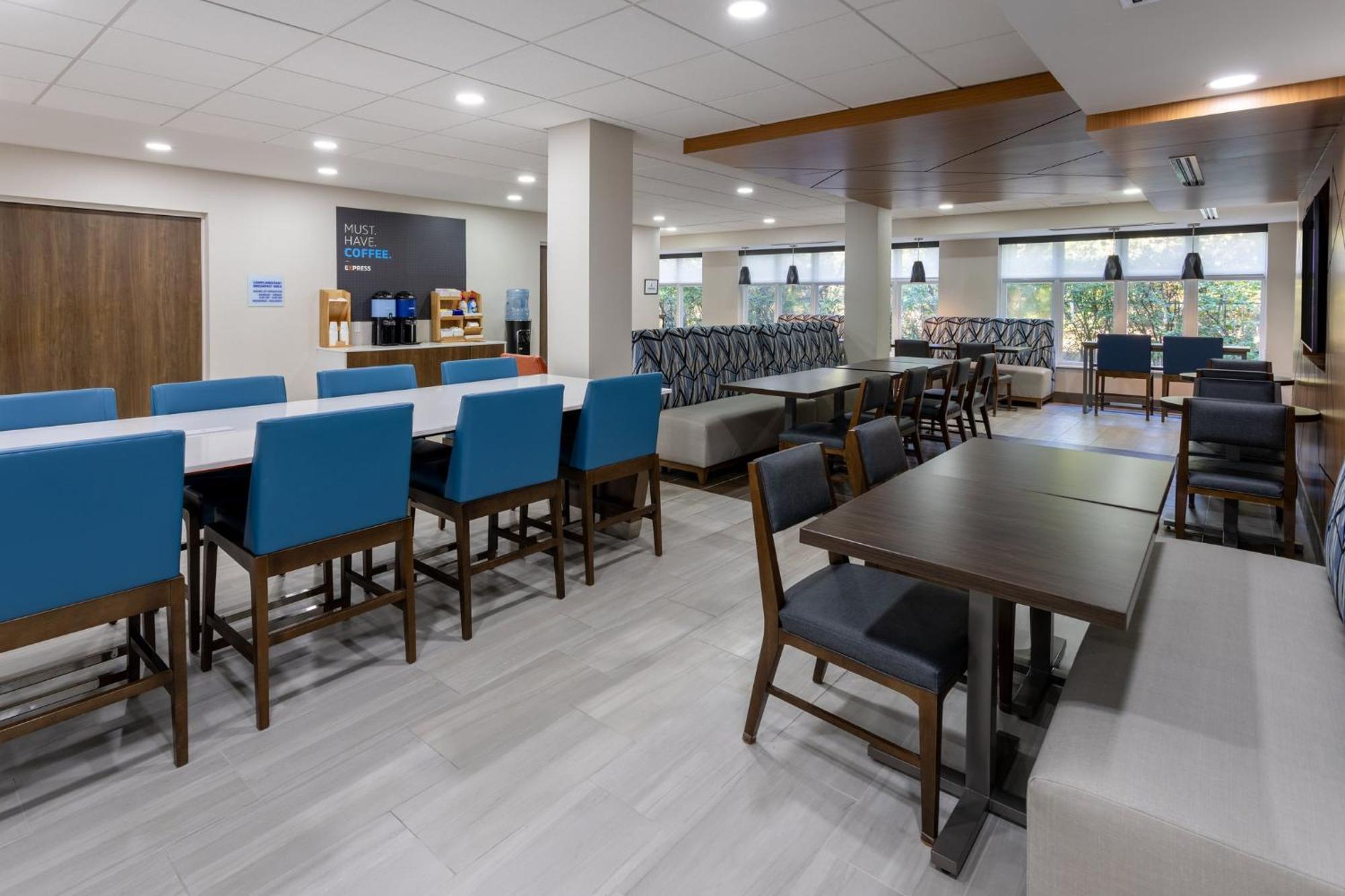 Holiday Inn Express Hotel & Suites Vineland Millville By Ihg Buitenkant foto