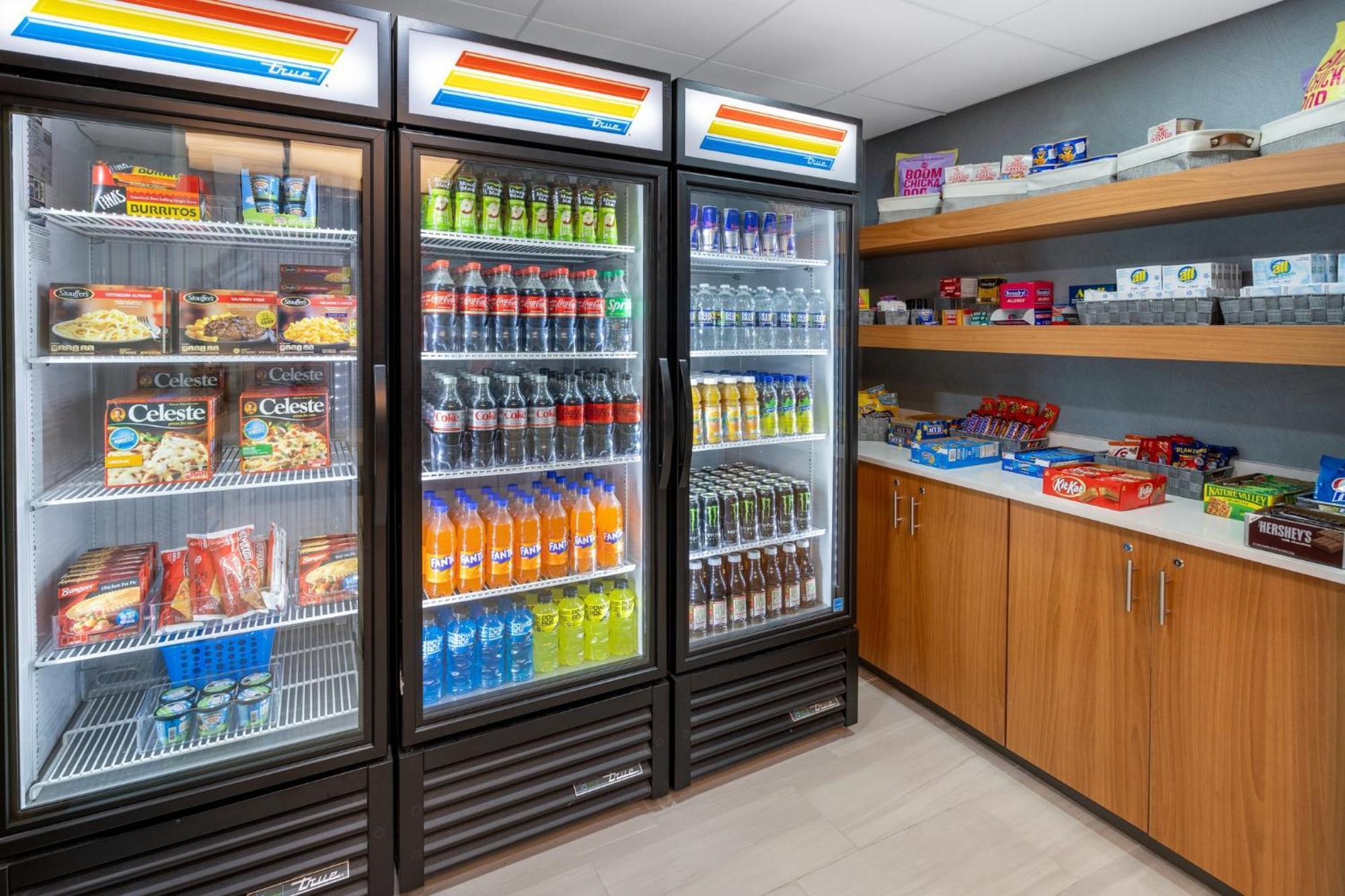 Holiday Inn Express Hotel & Suites Vineland Millville By Ihg Buitenkant foto