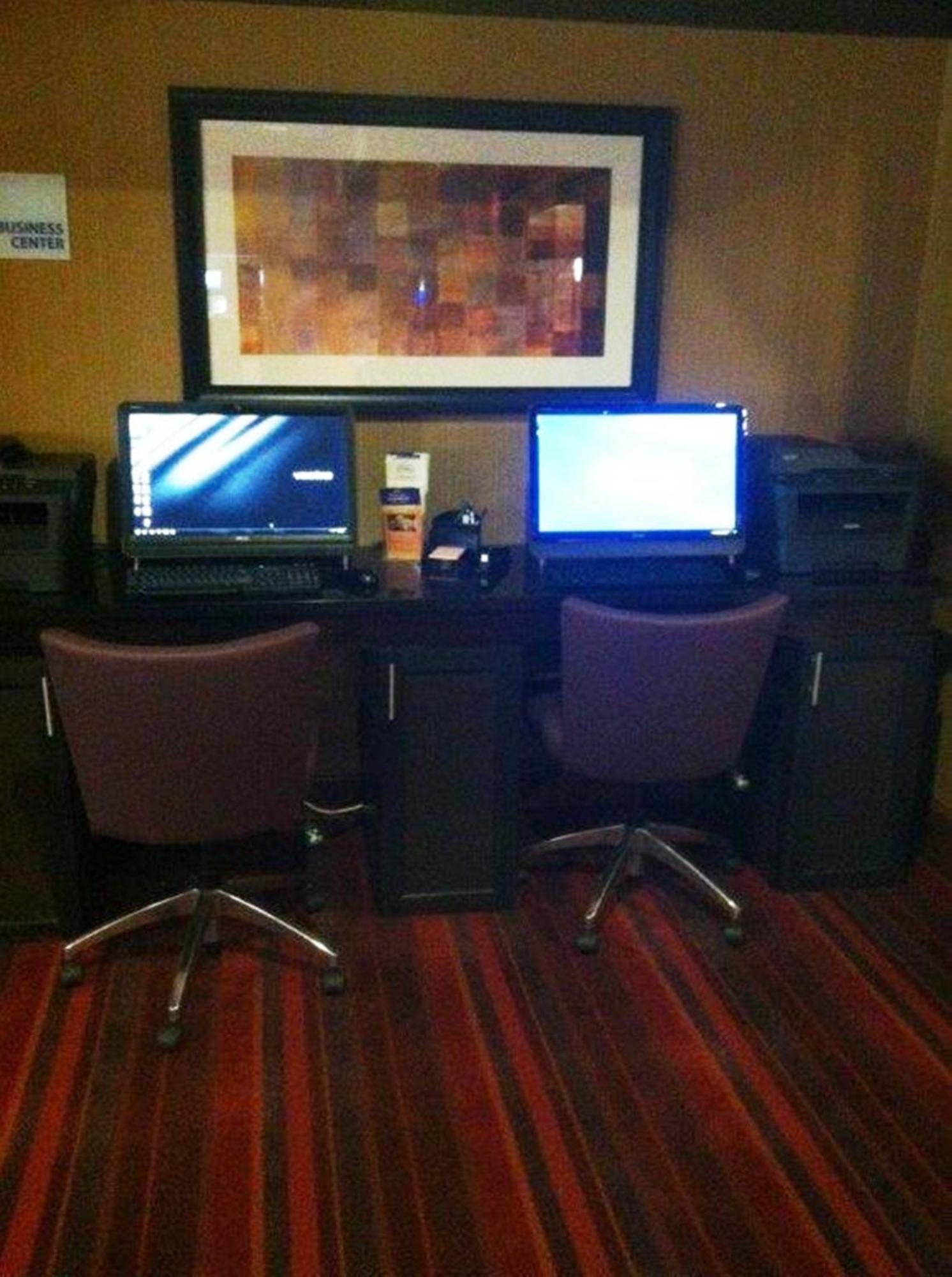 Holiday Inn Express Hotel & Suites Vineland Millville By Ihg Buitenkant foto