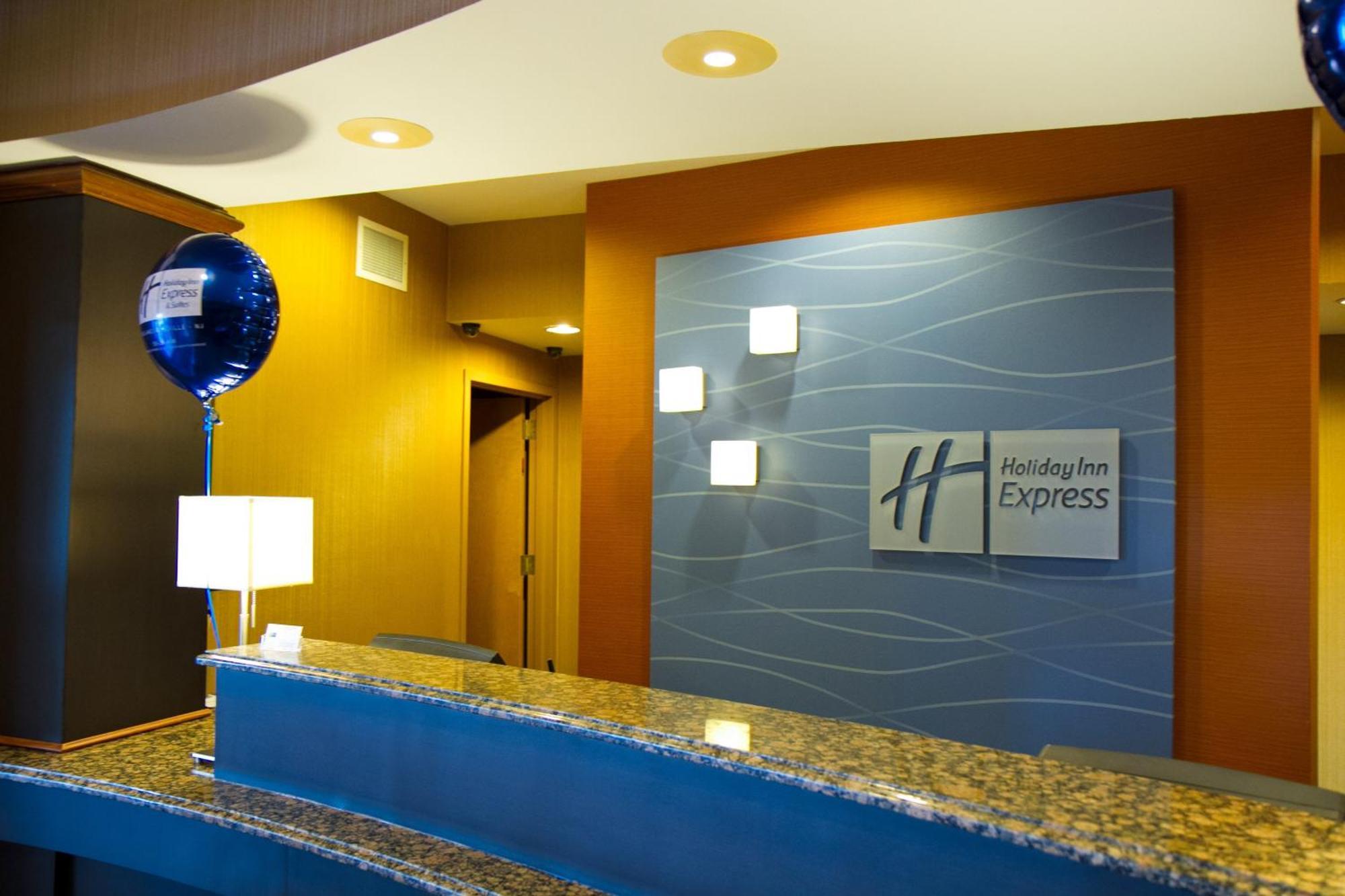 Holiday Inn Express Hotel & Suites Vineland Millville By Ihg Buitenkant foto